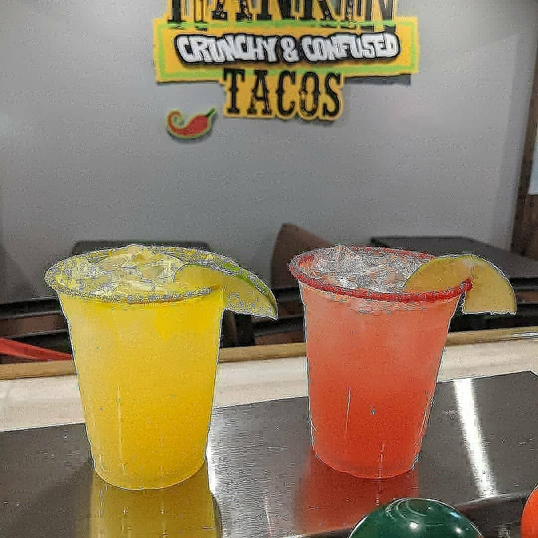 rankintacos's tweet image. Sunday Funday starting out with Shrimp and Smoky Gouda Grits (aka Gritsburgh)!!

Nothing....else....needed....

Except maybe a Jalapeno Rankarita or a @laketribebrew Young Chief!

Make a Old Chief Young again! 

#imdancing #oldguydancingrules #shaketailfeathers