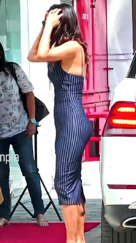 vijshan2's tweet photo. she already taken mus cock? https://t.co/G3HrN3i1qI