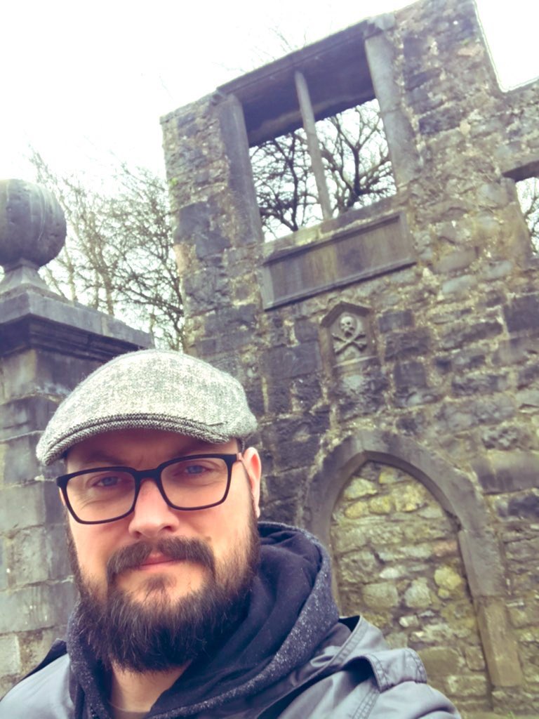 DoomCube's tweet photo. Welcome to Galway, Europe’s friendliest city! This is Lynch’s Window, where we allegedly invented Lynching in 1493. 

#IrelandFacts #TheMoreYouKnow https://t.co/uOGm9tgLJL