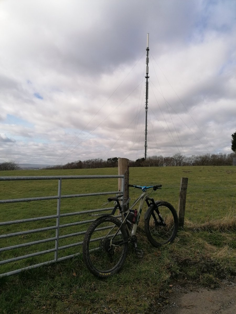 evanglis's tweet photo. Starting to feel a little more life in the old legs today. better weather than Fridays ride defo helped. Cannot wait to start some proper outings. Extended the ride to take a wander upto #pontoppike. No idea why but found a few more nice tracks. 👍 #ukmtbchat #gtzaskar https://t.co/gEM2YsqrAn