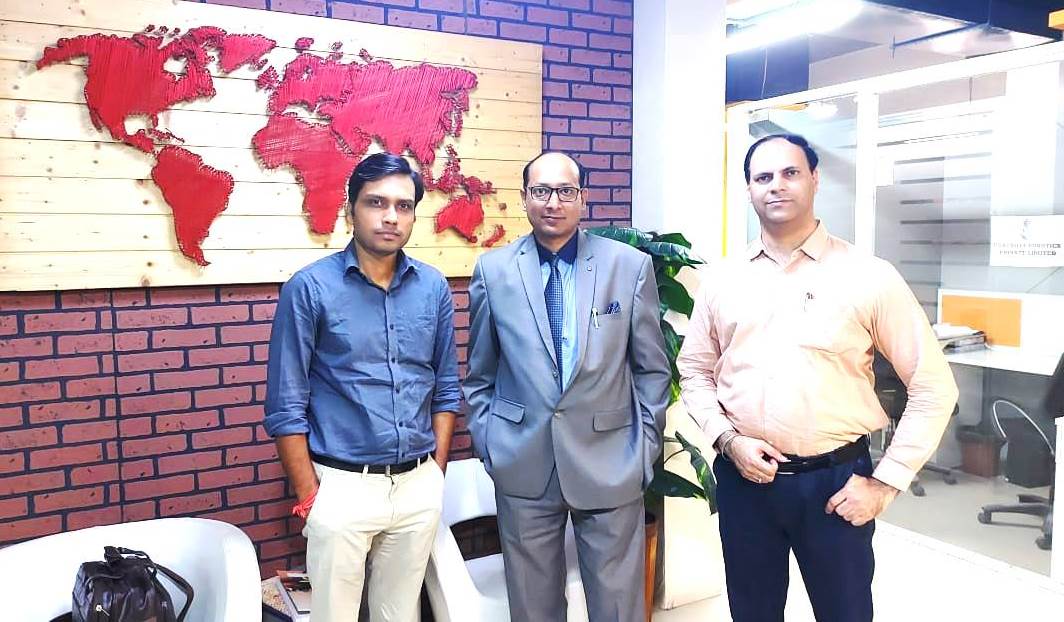RiteshCNC's tweet photo. Met Dr. Amit Sehgal &amp; Prof. Vivek Tripathi at the Sharda University managing Sharda LaunchPad. The dialogue was on how to build a healthier #StartupEcosystem in UP, what programs &amp; activities are required to drive the awareness and outreach, how to break #StartupFunding myths! https://t.co/u5ZVY3ZKCl