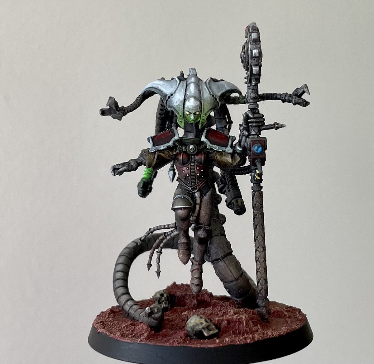 speedfreek's tweet photo. Trying to take good pictures is hard.
Here is my #heretek #adeptusmechanicus #kitbash #conversion for #warhammerpaintcomp
#warmaidens #warmongers #paintingwarhammer https://t.co/c6sGsYcLmI
