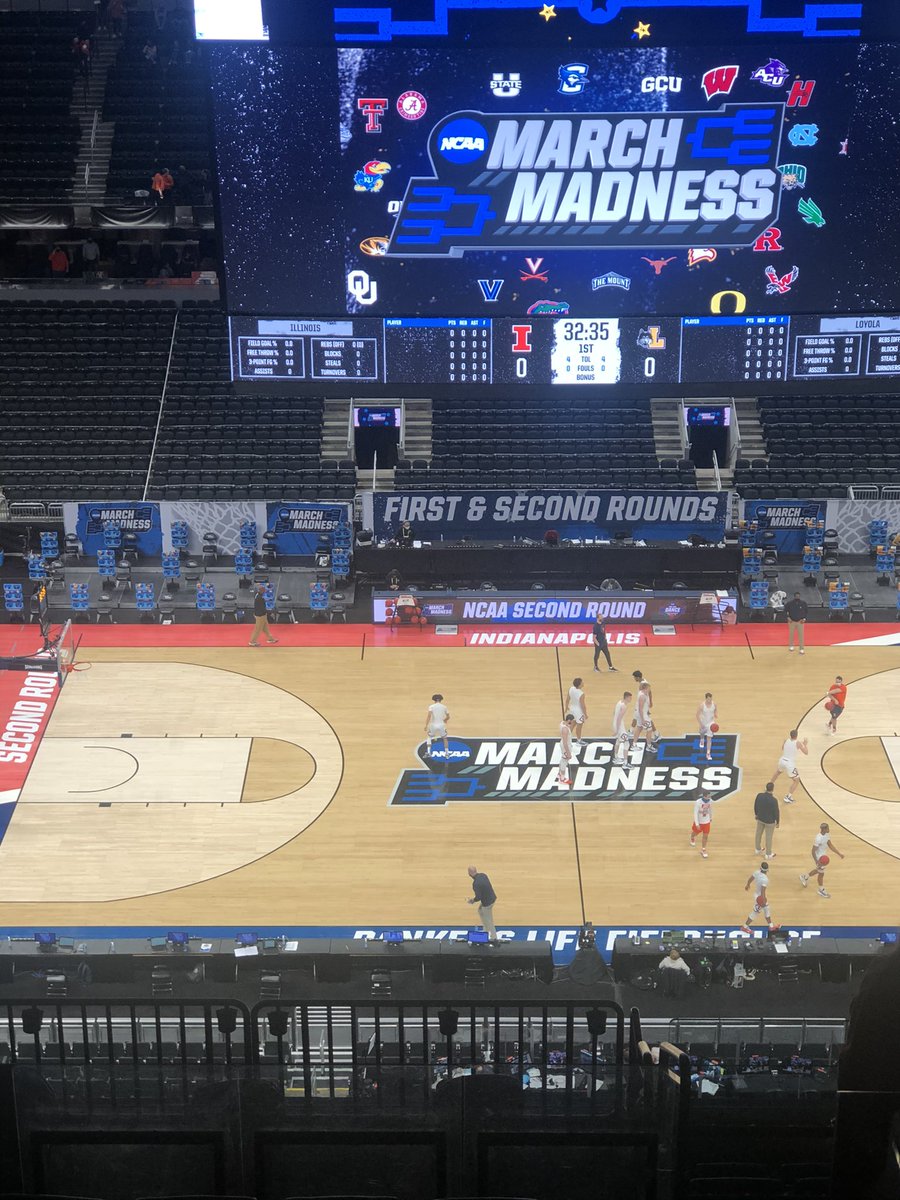 athena_esquire's tweet photo. #GoRamblers#LoyolaUniversity#MarchMadness https://t.co/a4xNHtDKQF