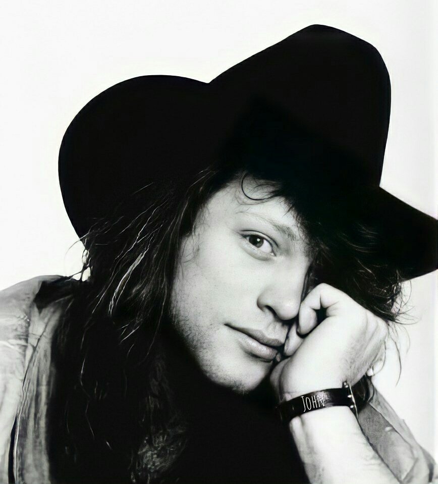 jontacms's tweet photo. I'm a cowboy
On a steel horse I ride
I'm wanted 

                  ｄｅａｄ ｏｒ ａｌｉｖｅ. https://t.co/rjfSWsHx3Y