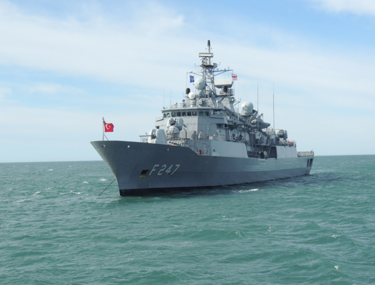 tcsavunma's tweet photo. 1⃣ NATO Daimi Deniz Görev Grubu-2 (SNMG-2) sancak gemisi TCG KEMALREİS fırkateynimiz, 15-18 Mart tarihleri arasında Poti/Gürcistan'a liman ziyaretinde bulundu. https://t.co/uZ25A2R8n5