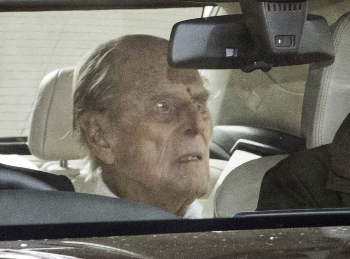 guerorva's tweet photo. prince philip at 99    /     mr. at 305 https://t.co/7BZduj166Z