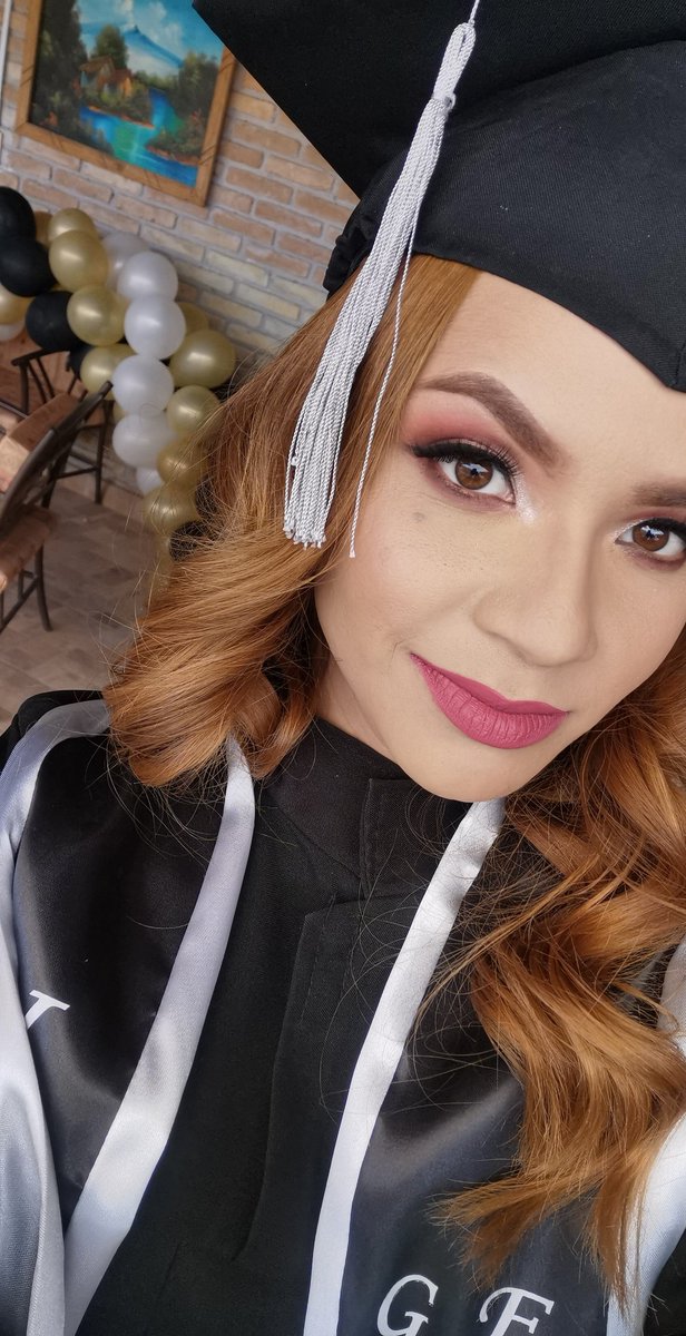 LizbeethTorresG's tweet photo. Graduación 2020 👩‍🎓 https://t.co/Hbe2TmJtvL
