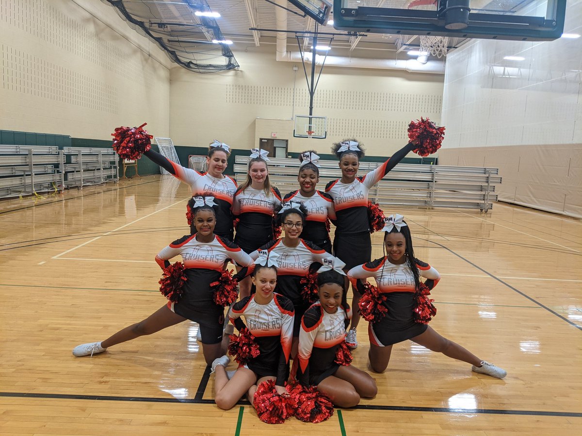 Intermediate Varsity non tumble international champions. Way to represent the Cruisers. @CruisersScoreb1 @Cruiser_Sports <a href="/GMschools/">Groveport Madison Schools</a>
