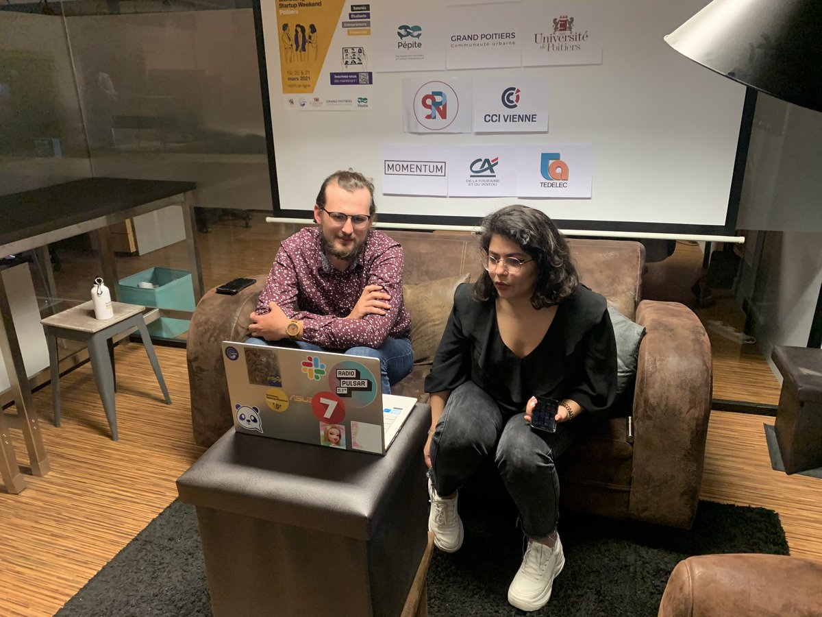 lisaharel's tweet photo. Des 17h, Assister aux pitchs du #SWPoitiers sur la page Facebook dédiée. Le jury s installe : https://t.co/i8rOJ6StBX @Grand_Poitiers @CciVienne @reseauSPN @UnivPoitiers @tedelecevent @momentumprod #CreditAgricoleTourainePoitou https://t.co/BXpvr7eYye