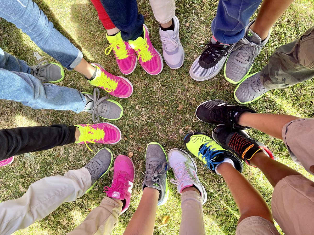 AaddairAnnette's tweet photo. Every student’s pair of feet measured. Every student received a brand, new pair of Shoes That Fit. Thank you CUSD’s own Sam Bregman!! ⁦@Galveston_Lions⁩ ⁦@ChandlerUnified⁩ https://t.co/9zPkWfXXpX