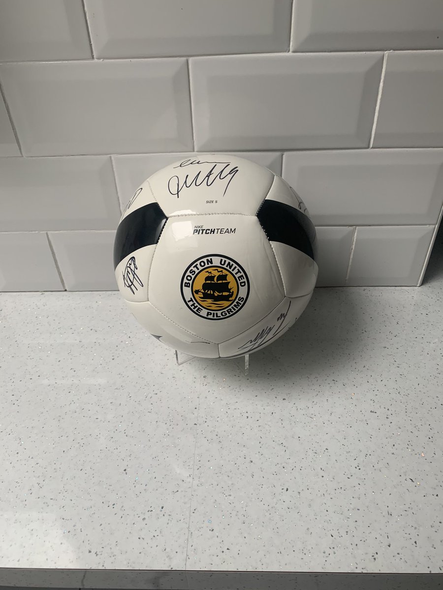 BostonUnitedMem's tweet image. Squad signed ball from 18/19 season including Craig Elliot! #signedfootball #signedball #bostonunited #bostonutd #bostonunitedfc #thepilgrims #signed #memorabilia #players #conferncenorth