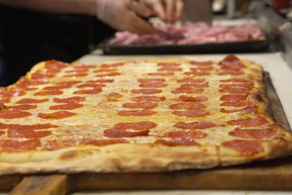 Sunday is made for pepperoni pizza!
.
.
.
.
#2021 #supportlocal #miami #miamibeach #pizza #pizzarustica #food #lunch #instafood #foodie #dinner #instagood #photooftheday #foodphotography #pizzatime