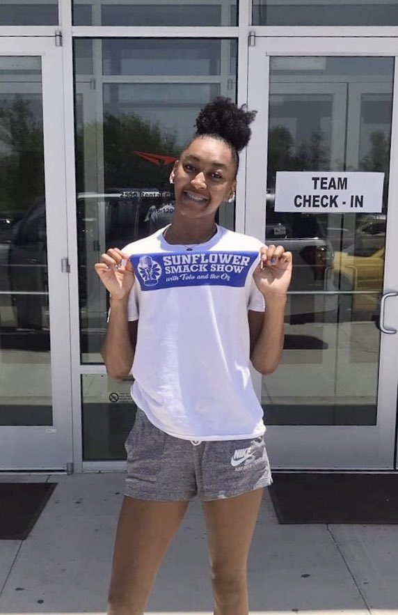 SunflowerSmack's tweet photo. Trying to get a list of Kansas Girls 🏀 players in the @ncaawbb tourney this year (comment if missed): #KSHoops
-@EyliaLove of @GTWBB
-@dgwinslow35 & @sydwilson21 of @MSULadyBears
-@kennedybrown42 of @LadyBeaverHoops
-@ryan_emily11 of @CycloneWBB https://t.co/NGiQ60Bui7