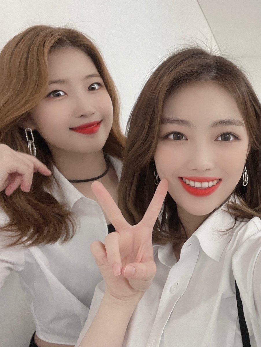 BrasilMinseo's tweet photo. [Tradução] 21.03🐥 ☁️

"Parabéns pelo aniversário de 19 anos do nosso Minseo mais novo💙
Faça tudo o que quiser Minseo hoje❣️E!  Minseo é um anjo😇"

#세러데이 #SATURDAY #하늘 #민서 #HANEUL #MINSEO  #HAPPY_MINSEO_DAY https://t.co/ENI1FM8W42