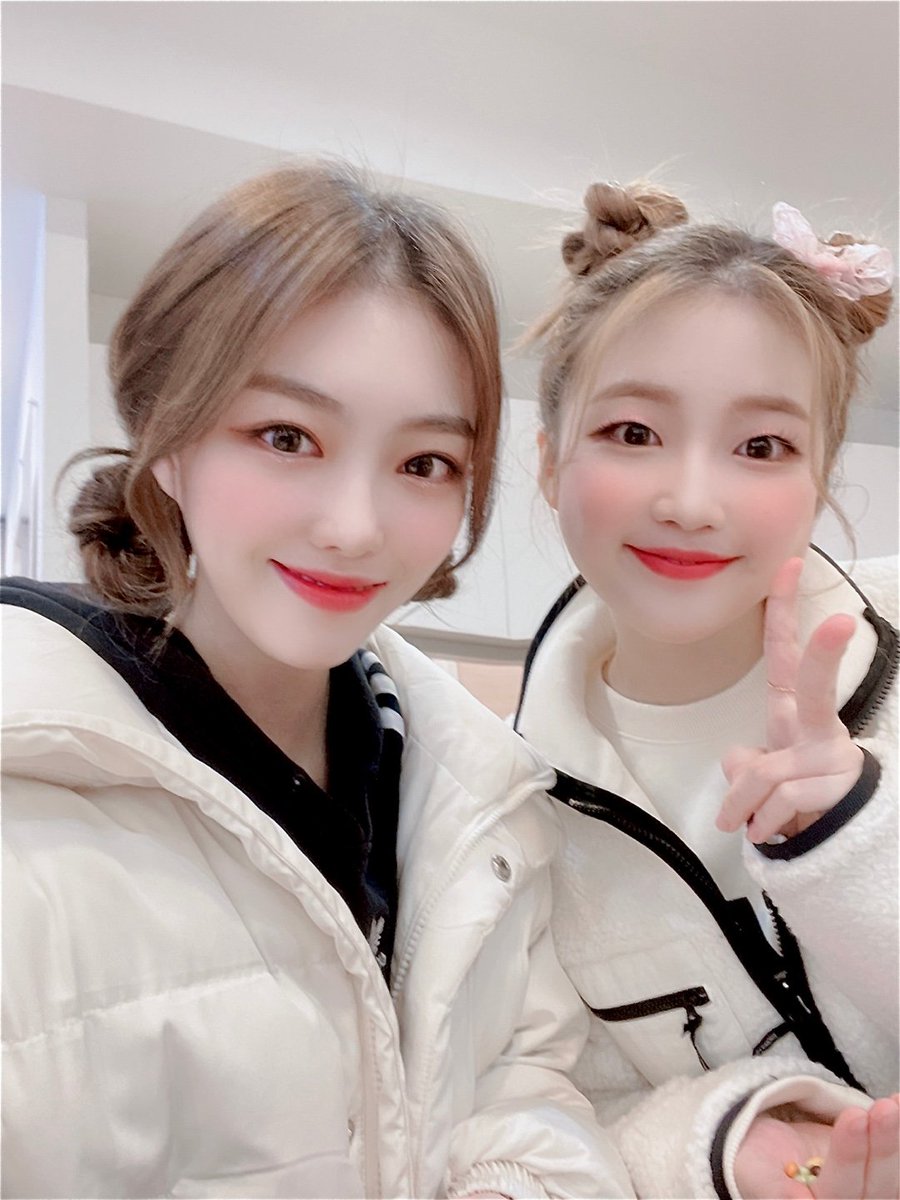 BrasilMinseo's tweet photo. [Tradução] 21.03🐥 ☁️

"Parabéns pelo aniversário de 19 anos do nosso Minseo mais novo💙
Faça tudo o que quiser Minseo hoje❣️E!  Minseo é um anjo😇"

#세러데이 #SATURDAY #하늘 #민서 #HANEUL #MINSEO  #HAPPY_MINSEO_DAY https://t.co/ENI1FM8W42