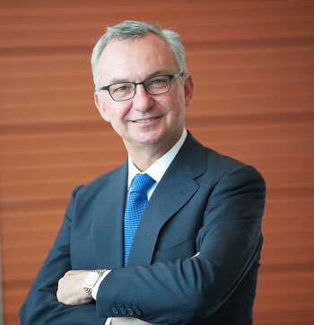 recercauniscat's tweet photo. Ha mort el Doctor Josep Baselga, un dels científics més reconeguts de la medicina catalana, Premi Internacional Catalunya 2016 i referent internacional en la recerca de nous tractaments contra el càncer. Descansi en pau. https://t.co/ekVzmUCVu5