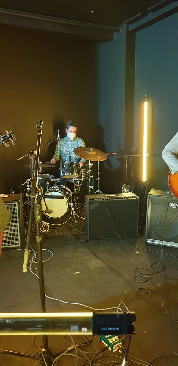 Sponge Cola tweet media