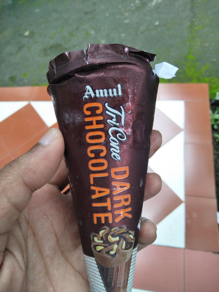 SACHINTAK55's tweet photo. @Rssamul Cloudy sky over #Pune with thundering.
Its bit dark now in afternoon. 
#पुणे #Amul #MUSTRYCONE #INDIAMUL #DARKCHOCOLATE #ICECREAMUL #अमूल #PUNEAMUL #PANDAMUL #PUNEPANDA #SALESACHIN #AAJKUCHTOOFANIFOODI https://t.co/hdwZyvHODP