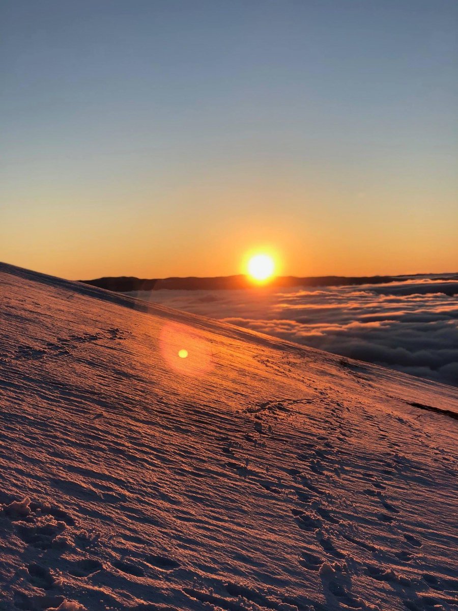 LesGeologues's tweet photo. #geologie #geology #geologyrocks #montagnesuisse #mountains #coucherdesoleil #nature #environnement #suisse #swiss https://t.co/HbyFnusadb