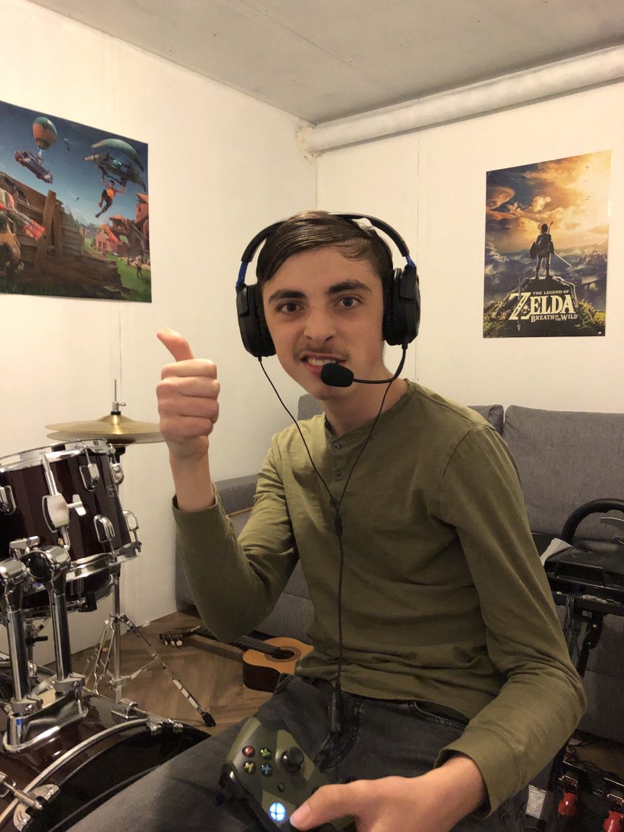 L’appel passé hier soir pour trouver des Gamers pour mon fils #autiste à dépassé les 100 000 partages 🙌🙌 il ne sera plus jamais seul pour jouer 🙏