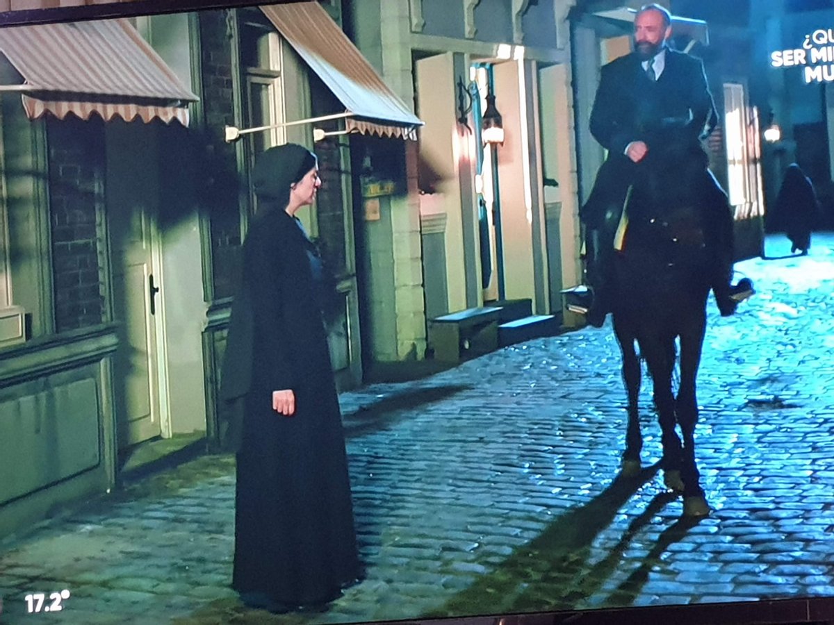 sildetoma's tweet photo. Google fotos me trae este recuerdo #MiVidaEresTu #VatanimSensin #EresMiVida #Cevdet #Azize #AzCev #CevAz #HalitErgenc #BergüzarKorel 💙💙 https://t.co/G3B7gaEv45