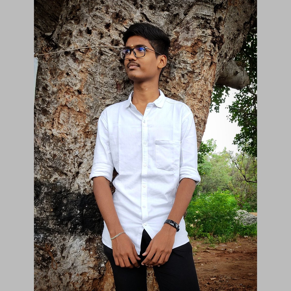 thani__maram_'s tweet photo. Life is very short nanba always be happy ❤️💖
#thanimaram
@thani__maram_ https://t.co/XO6rDbtpQu