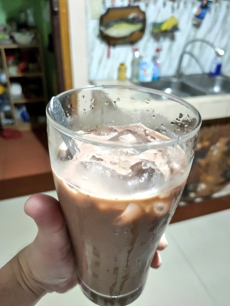 phapppi's tweet photo. Cravings satisfied #icedmilo https://t.co/6IJ9kRQWkh