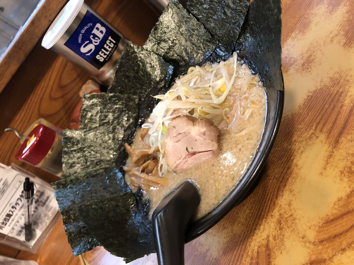 tomosannnn's tweet photo. ラーメンのために桑名まで！
てっちゃんの出川海苔を使って有名なラーメン。川出ラーメン。普通にうまいです😋 https://t.co/k3ufwLhvxo