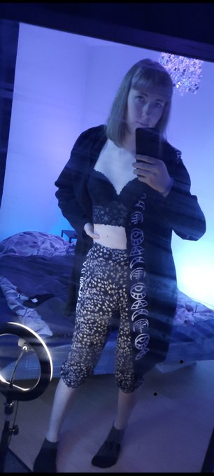 now that's a look #femboy #egirl https://t.co/tRXCtBr44H<a href="/tag/femboy"class="tags">#femboy</a><a href="/tag/egirl"class="tags">#egirl</a>