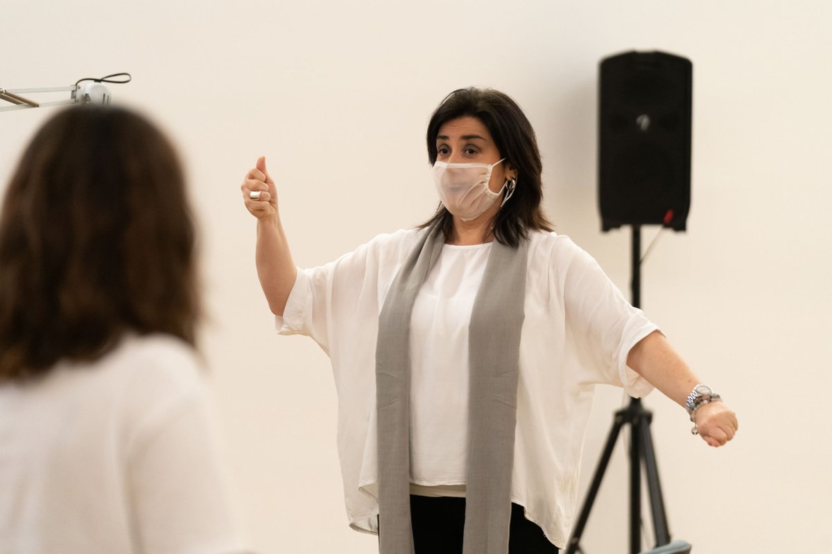 EventosTENERIFE's tweet photo. RT @Auditoriotfe "Continúa la formación de @elcorojuvenil  de #AuditorioDeTenerife 🎶 Esta semana han podido perfeccionar la técnica vocal en interpretación durante el taller impartido por @CeliaAlcedo.

#CoroJuvenilADT #FormaciónADT https://t.co/BreHYHu8gf"