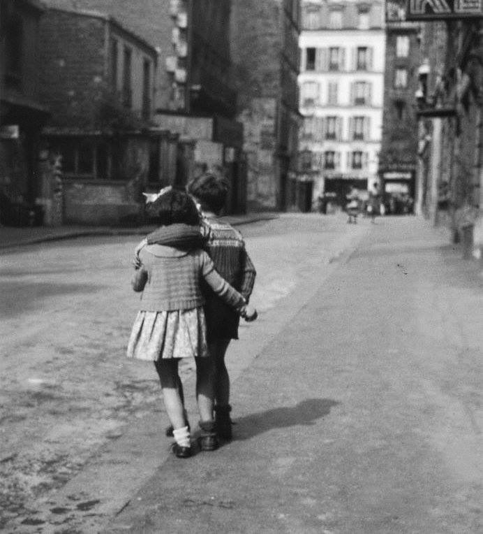 literlandweb1's tweet photo. "Nosotros, los de entonces, ya no somos los mismos".
#Neruda
#DíaMundialDeLaPoesía https://t.co/xuk39WmK0g