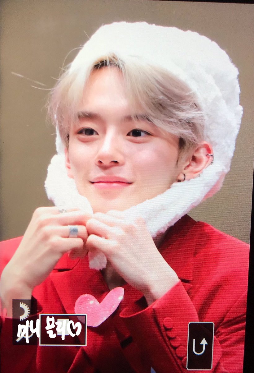 Minievely_0125's tweet photo. [PREVIEW] 210321 팬사인회
너무 귀엽다🐰
#강민 #유강민 #베리베리 #VERIVERY #カンミン #KangMin https://t.co/j32kjbRbfl