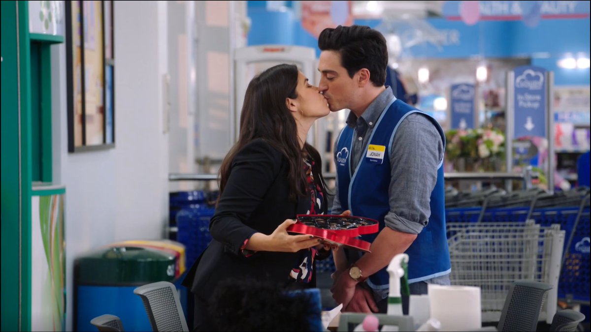 Vale8Vale's tweet photo. RT if you ship and love Amy&Jonah !!! #Simmosa #Superstore https://t.co/cr60aEde8d