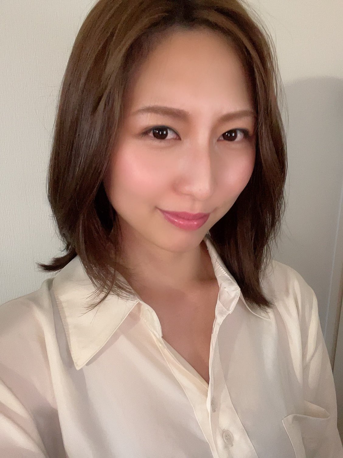 羽田野栞 凛羽 Twitterren 初めてlinelive配信で ものまねメイク をしてみました 時々似てると言って頂ける 松下奈緒 さん風メイク です 誕生日が2日違いだと後から知って嬉しかった 松下奈緒さん ものまねメイク T Co Mltrm27kun Twitter