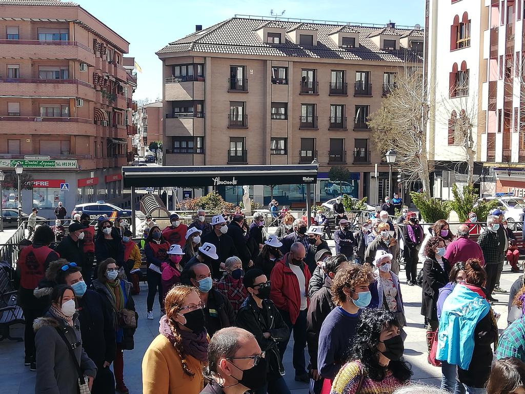 #Leganes
#LeganesCiudadAbandonada
Los colectivos y asociaciones vecinales siguen informando sobre la nefasta situación de la ciudad
Seguiremos convocando nuevas movilizaciones mientras falte el diálogo y la gestión de los servicios públicos en condiciones