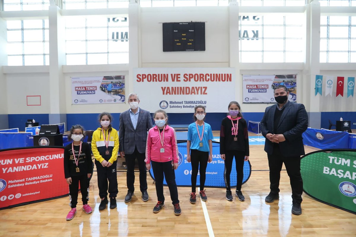 mtahmazoglu's tweet photo. Çanakkale Deniz Zaferi'nin 106. yıl dönümü anısına Gençlik ve Spor İl Müdürlüğü iş birliğinde düzenlediğimiz Masa Tenisi Turnuvasının ödül törenini gerçekleştirdik 🏓

Hem spor yapıp hem de aziz Şehitlerimizi yâd ettiğimiz turnuvamıza katılan yarışmacılara teşekkür ediyorum. https://t.co/ztQgrAjFhK