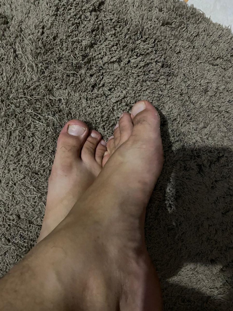 pfeetsuper's tweet photo. #bigfeet #masterfeet #cashmaster #feet #sunday #feetforsale #bigguy https://t.co/KAJkC2y3JN