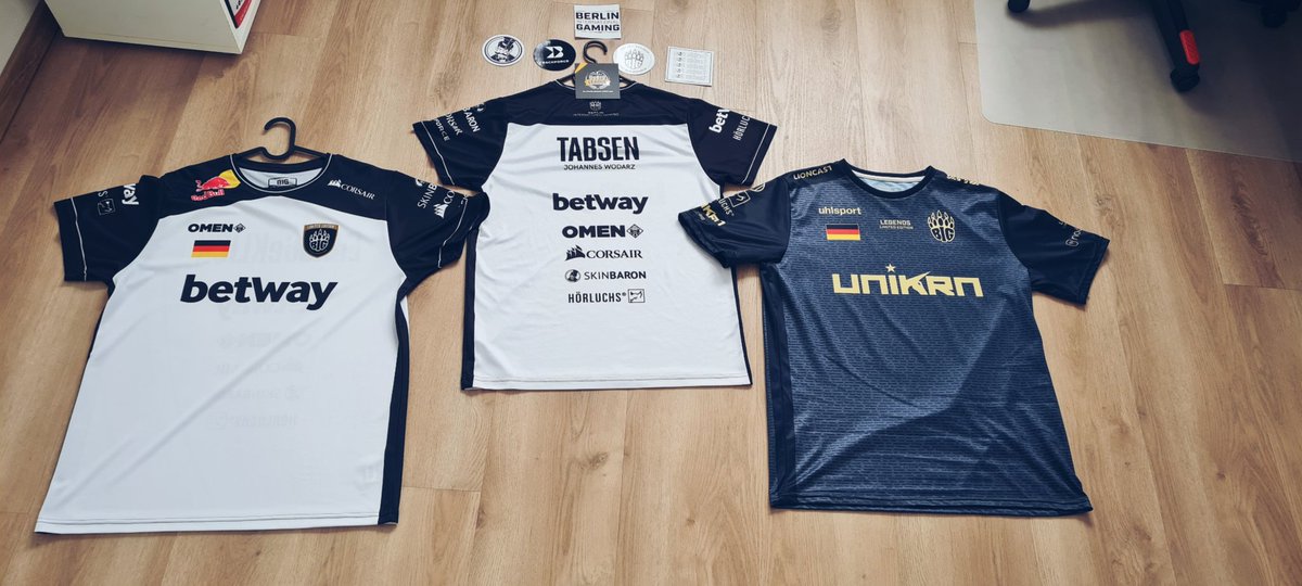 EnRaGeKLICK tweet media