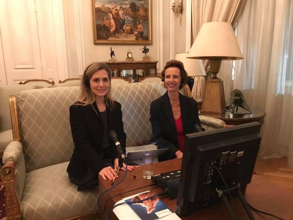 1ntTraining's tweet photo. Interpreters work in various contexts and environments. We need to adapt but always make sure that work conditions and technical specifications are respected. Here you see a room in the French embassy turned into a booth for simultaneous interpretation. The experience was great! https://t.co/vMKPtTMIYz