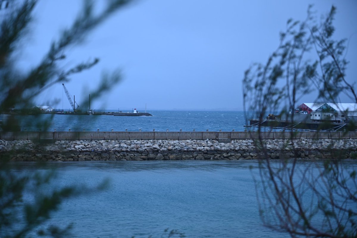 A less than beautiful day in Bermuda.  Last night was the final in-water test for #mesobot for now.  Today the <a href="/WHOI/">Woods Hole Oceanographic Institution (WHOI)</a> team and <a href="/MarineImaging/">MITech</a> pack up and tomorrow Catapult has a 7a appointment with the MV Oleander.  #oceantwilightzone #stationb