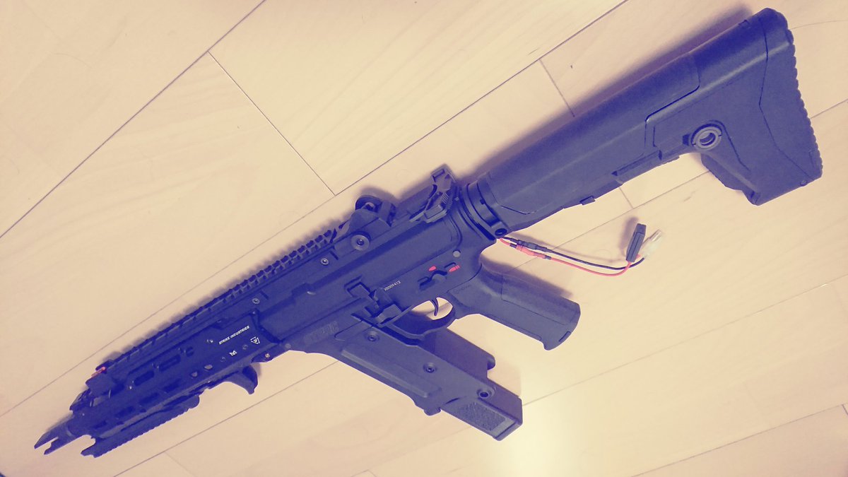 god8456's tweet photo. 進捗、ますますタイタンフォールのR-201に似ているね。 / Not finished yet, but it's starting to look like the R-201 rifle from TitanFall.
#エアガン #サバゲー #KSC #ストラック #ストラックTEG #KWA #TK45 #TK45C #タイタンフォール2 #Titanfall2 #R201 #airsoft https://t.co/qyLUlmFzMK