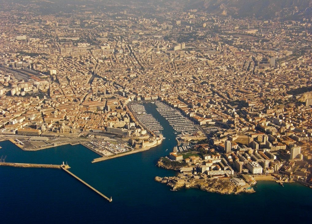 lachaisedusrfc's tweet photo. Vieux port Marseille / Vieux porc Paris https://t.co/qU7HD645AZ