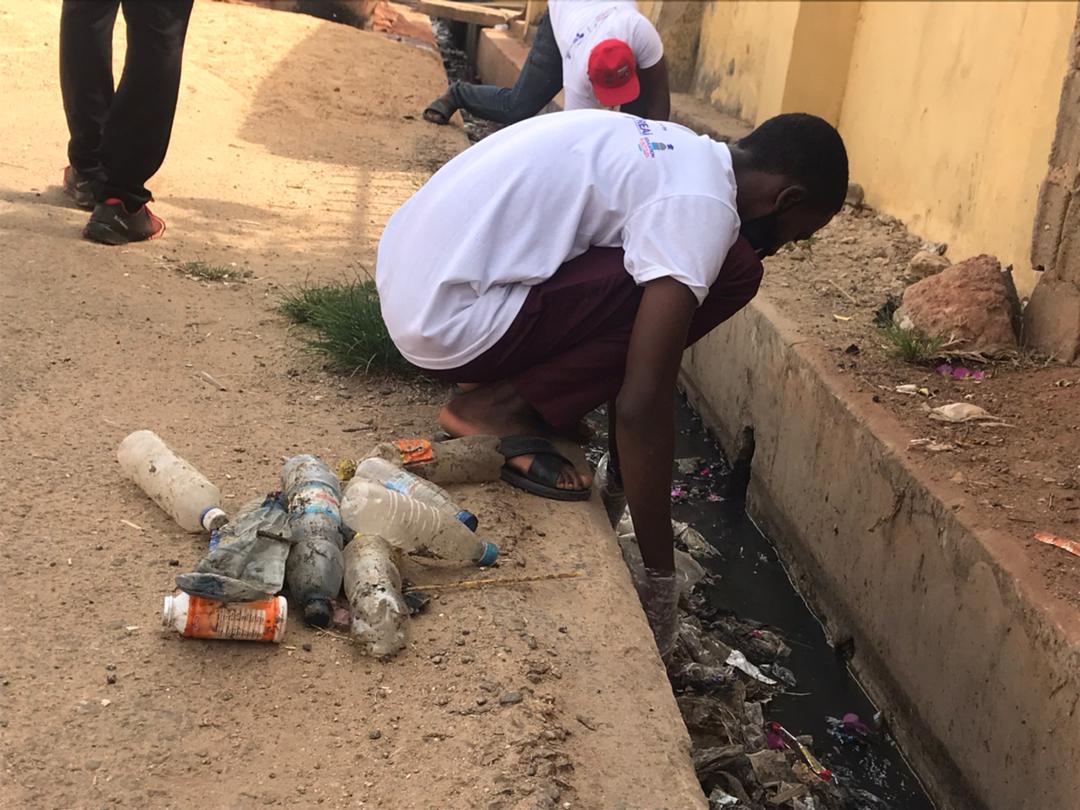 ibrahim_sekinah's tweet photo. #GlobalRecyclingDay 

#AREaixTCCF
#MissionZeroPlastic
#RecyclingHeroes
#RecycleForEducation
#GlobalRecyclingDay https://t.co/u8UJRlFZv1
