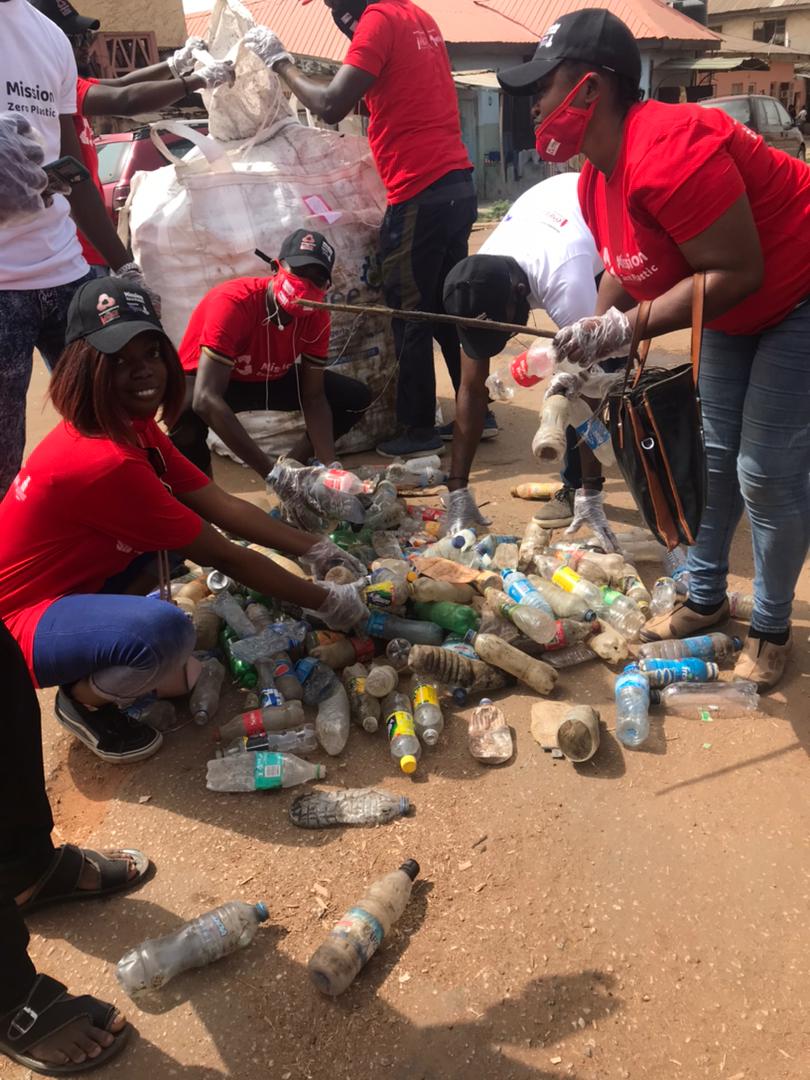 ibrahim_sekinah's tweet photo. #GlobalRecyclingDay 

#AREaixTCCF
#MissionZeroPlastic
#RecyclingHeroes
#RecycleForEducation
#GlobalRecyclingDay https://t.co/u8UJRlFZv1