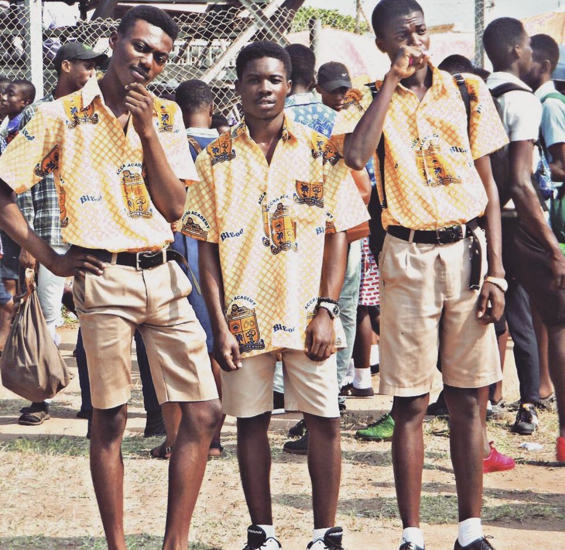 peezarian's tweet photo. Since Accra Aca is in the trends Bleoobiis drop a pic of you in your Friday wear/for girls......let’s guexxxx https://t.co/CvKuD8D02V