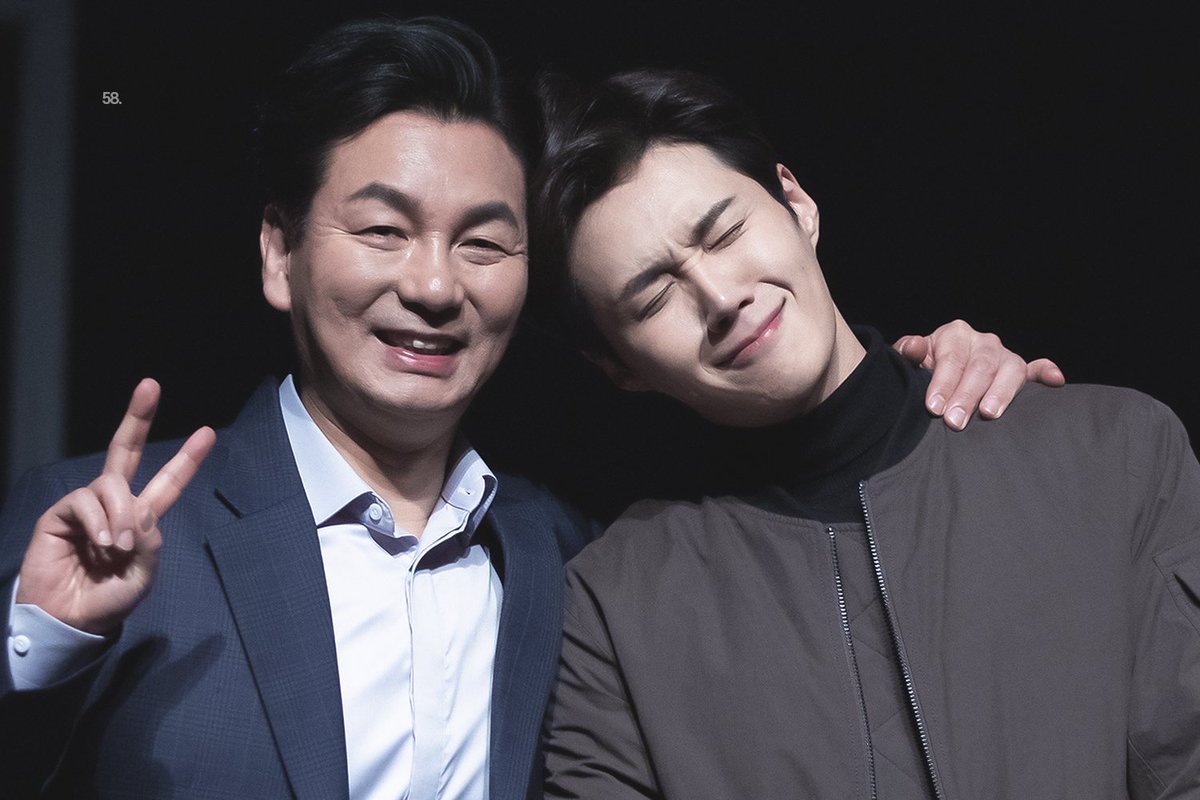 58__HO's tweet photo. 210321 연극 얼음
막공 HQ 김선호
#김선호 #KimSeonHo https://t.co/TsFbbvyVOb