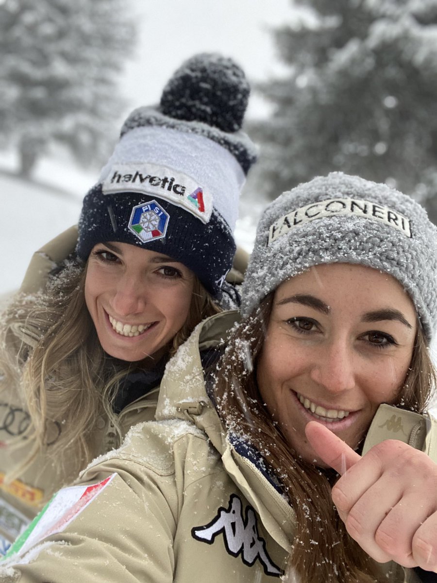goggiasofia's tweet photo. Ottimo!! 
Io sono Libera ma Lei è una Gigante... Mondiale !!! ❤️ 
2 coppette a casa ...😉 https://t.co/0pMV6oVTK0