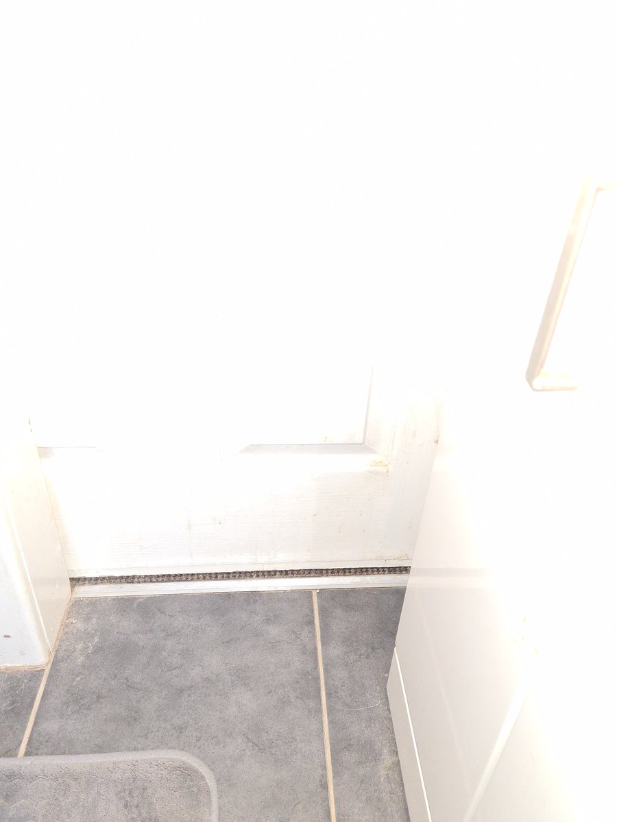 MichelleBoudin_'s tweet photo. So the @SamsungUK camera flash problem stil hasnt been fixed .. Its ridiculous now !!! #Samsungs20 #fixmycamera https://t.co/tcTIbAipaE