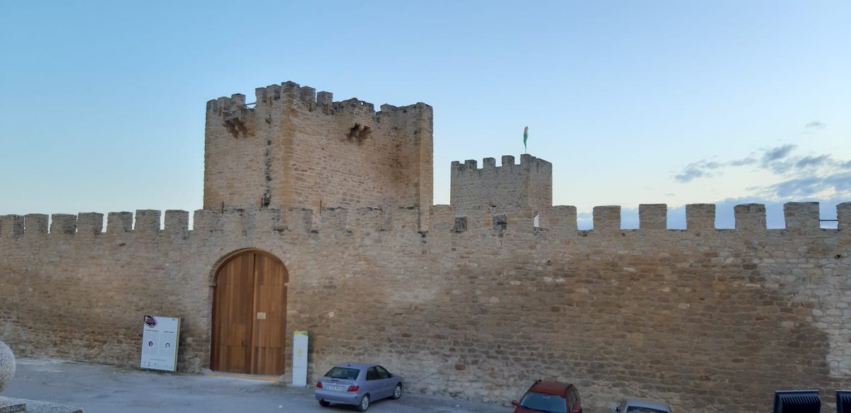 Las personas interesadas en visitar el Castillo de Lopera y el Museo de Pedro Monje, deben concertar su visita con antelación en el teléfono 692190335. loperadigital.com