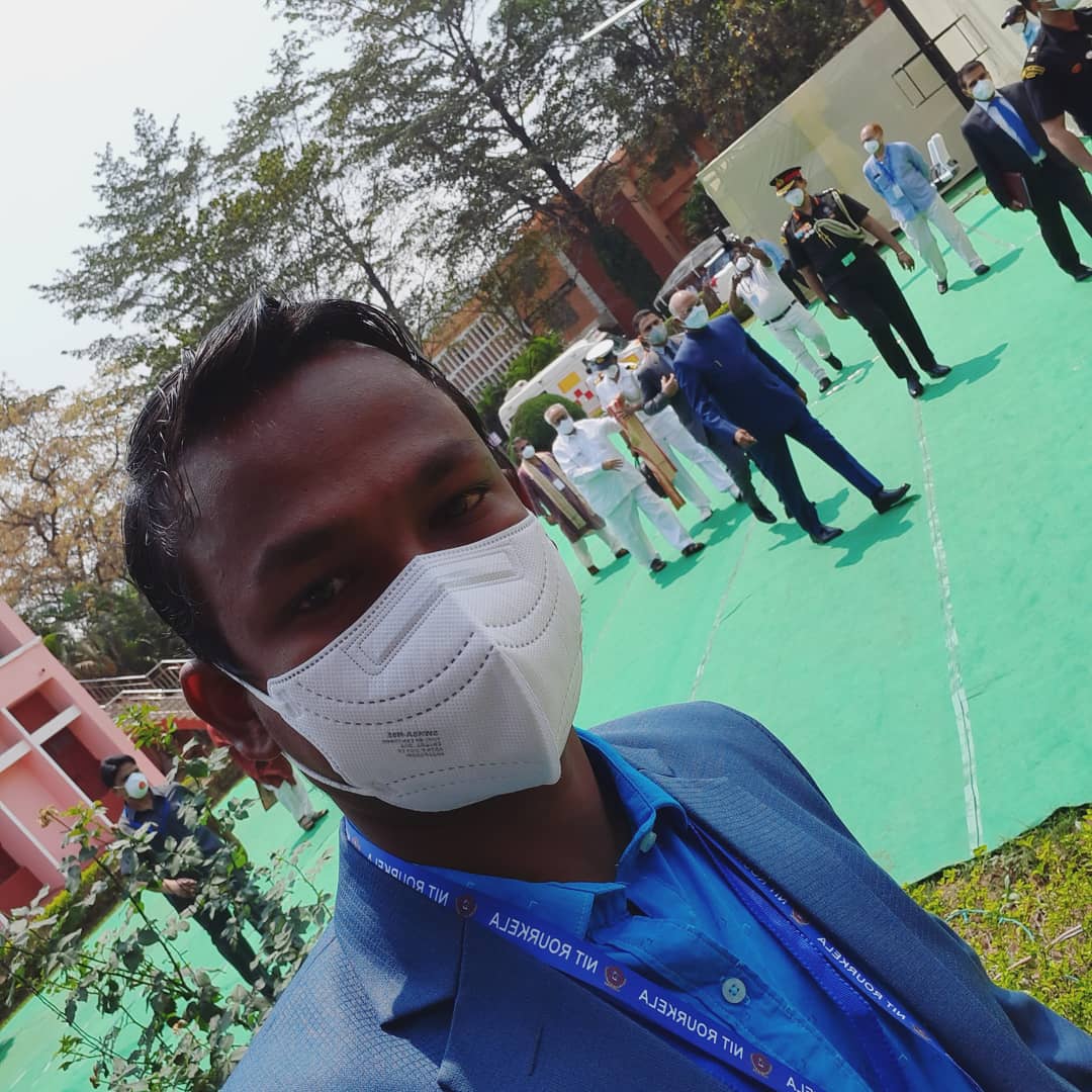 Krushna_chsahu's tweet photo. #18thconvocation @nitrourkela #proudmoment #chiefguest #presidentofIndia @rashtrapatibhvn #guestofhonor @GovernorOdisha @dpradhanbjp @nabadasjsg @jualoram #mlas #ips #ias #Dignitaries https://t.co/8ZtW7WdYaS